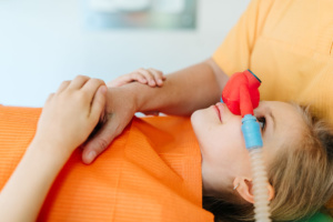 Kinderzahnarzt Haidhausen - Zagrean - Leistungen - Behandlung ohne Schmerzen dank Lachgas