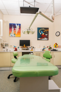 Kinderzahnarzt Haidhausen - Zagrean - ein Behandlungszimmer unserer Praxis